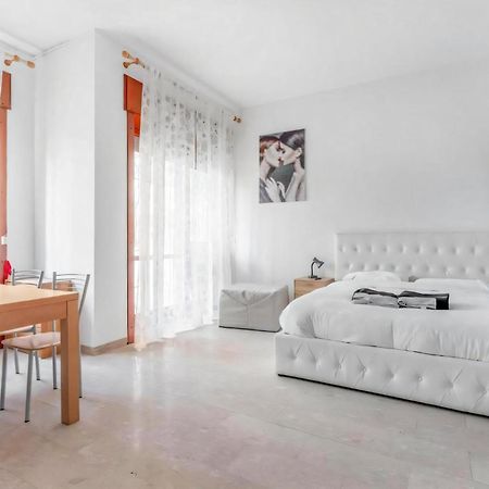 Appartamento Moncler House Navigli Milano Esterno foto